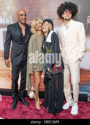 Boris Kodjoe, Nicole Ari Parker vêtu d'une robe de Stella McCartney, Sophie Tei Naaki Lee Kodjoe, Nicolas Neruda Kodjoe assistent à la photo Celebration of Max série originale "et comme ça..." Saison 3 au Crane Club de New York le 21 mai 2025. (Photo de Lev Radin/Sipa USA) Banque D'Images