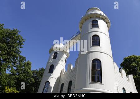 Berlin, Allemagne. 21 mai 2025. 5/21/2025 Berlin-Zehlendorf : entièrement rénové. Le château sur Peacock Island (photo de Simone Kuhlmey/Pacific Press/Sipa USA) crédit : Sipa USA/Alamy Live News Banque D'Images