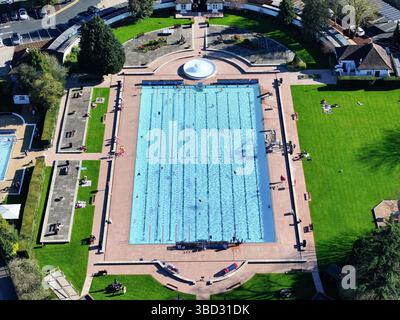 Vue aérienne du Lido de Cheltenham par drone Banque D'Images