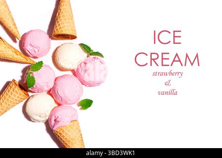 Fraise et vanille boules de crème glacée et cônes gaufrés isolés sur fond blanc, vue de dessus, espace de copie. Diverses crèmes glacées ou gelato créatif Banque D'Images