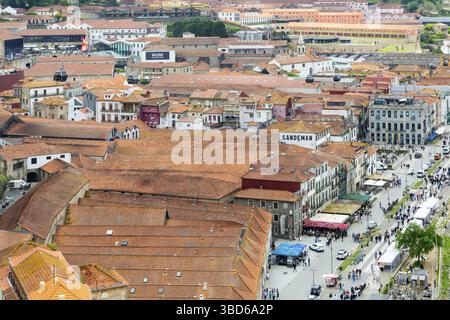Toits des bâtiments historiques du Lodge portuaire dans la région de Vila Nova de Gaia, ville de Porto, Portugal Banque D'Images