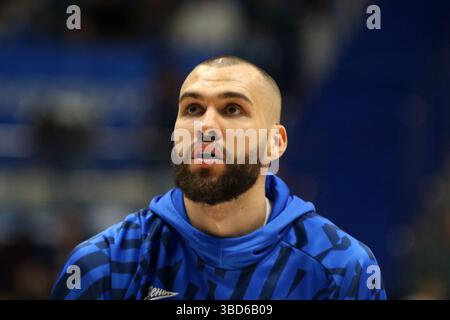 Saint-Pétersbourg, Russie. 22 mai 2025. Georgy Zhbanov (12 ans) de Zenit en action lors du match de basket-ball de la VTB United League, éliminatoires, 1/2 finales, 7 matchs, entre Zenit Saint-Pétersbourg et Lokomotiv Kuban Krasnodar à 'Kck Arena'. Score final ; Zenit 94 :75 Lokomotiv Kuban. (Photo de Maksim Konstantinov/SOPA images/SIPA USA) crédit : SIPA USA/Alamy Live News Banque D'Images