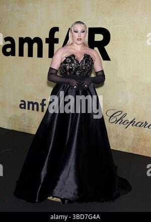 Cannes, France. 23 mai 2025. Hayley Hasselhoff assiste au Gala amfAR Cannes 2025 présenté par Chopard à l'Hôtel du Cap-Eden-Roc le 22 mai 2025 au Cap d'Antibes. Photo : DGP/imageSPACE crédit : Imagespace/Alamy Live News Banque D'Images