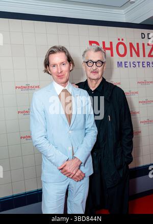 The Phoenician Scheme Berlin Premiere Wes Anderson und Wim Wenders BEI der Berliner Premiere von Wes Andersons The Phoenician Scheme im Delphi Filmpalast. *** The Phoenician Scheme Berlin Premiere Wes Anderson et Wim Wenders lors de la première Berlin de Wes Andersons The Phoenician Scheme at the Delphi Filmpalast Copyright : xEVENTPRESSxJeremyxKnowlesx Banque D'Images