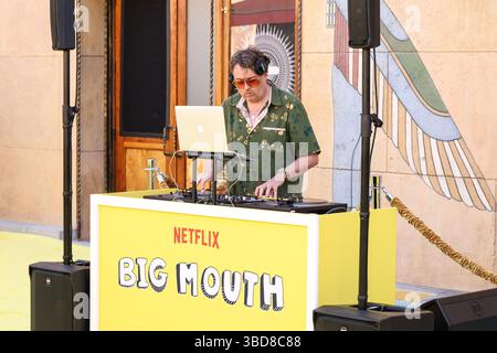 HOLLYWOOD, LOS ANGELES, CALIFORNIE, États-Unis - 22 MAI : DJ à la première à Los Angeles de la saison 8 de 'Big Mouth' de Netflix - la dernière saison qui s'est tenue au Egyptian Theatre Hollywood le 22 mai 2025 à Hollywood, Los Angeles, Californie, États-Unis. (Photo de Xavier Collin/image Press Agency) Banque D'Images