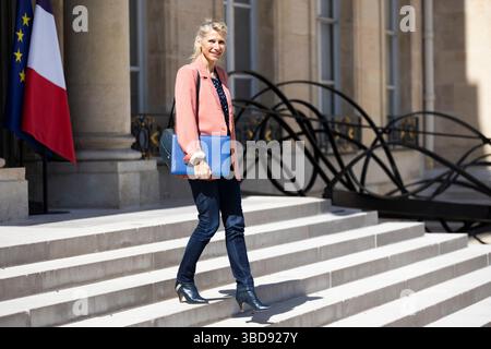 Paris, France. 23 mai 2025. Marie Barsacq, ministre des Sports, quitte le Conseil des Ministres au Palais de l'Elysée, Paris, le 23 mai 2025. Photos de Jeremy Paoloni/ABACAPRESS.COM crédit : Abaca Press/Alamy Live News Banque D'Images