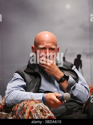 Sao Paulo, Brésil. 03 septembre 2013. Le célèbre photographe brésilien Sebastiao Salgado est décédé ce vendredi (23 ans) à l’âge de 81 ans. Dans cette photo de dossier datée du 3 septembre 2013, Salgado est vu lors d'une conférence de presse sur son exposition Genesis, tenue à Sesc Belenzinho dans la région orientale de São Paulo. Crédit : Brazil photo Press/Alamy Live News Banque D'Images