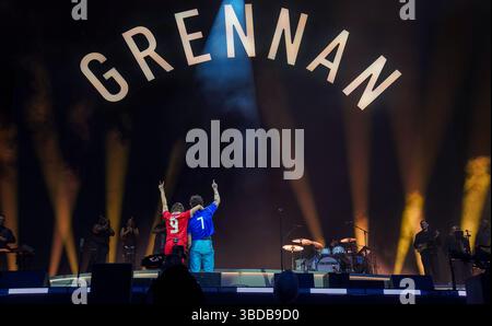 Tom Grennan et Melanie C jouent sur la scène principale lors du Big Weekend de BBC Radio 1 à Sefton Park, Liverpool. Date de la photo : vendredi 23 mai 2025. Banque D'Images