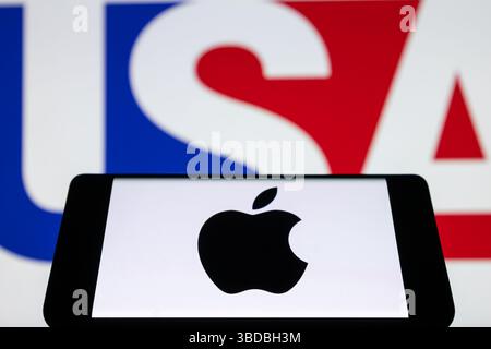 CHONGQING, CHINE - 23 MAI 2025 - une photo d'illustration montre le logo Apple affiché dans un smartphone à Chongqing, Chine, le 23 mai 2025. Banque D'Images