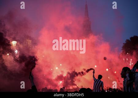 Les fans de Sunderland AFC Football, Trafalgar Square, Londres, avant la finale du championnat, vendredi 23 mai 2025 Banque D'Images