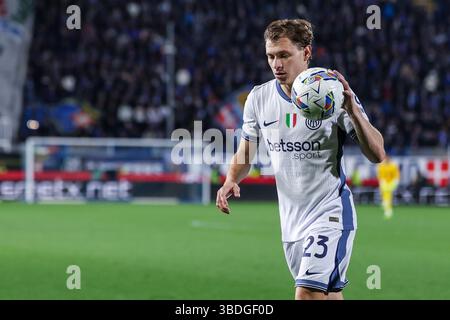 Nicolo Barella du FC Internazionale vu lors du match de Serie A 2024/25 entre le Como 1907 et le FC Internazionale au stade Giuseppe Sinigaglia Banque D'Images