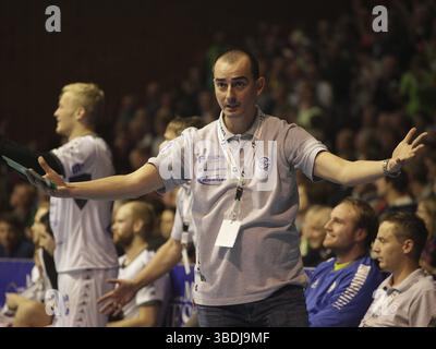 Entraîneur-chef Emir Kurtagic VfL Gummersbach DKB Handball-Bundesliga saison 2014-15, entraîneur-chef Emir Kurtagic VfL Gummersbach DKB Handball Bundesliga SEAS Banque D'Images