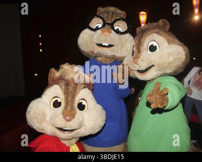 Alvin Seville et ses frères Theodore Seville et Simon Seville- au Walking Act, Alvin et le Chipmunks Road Chip au CinemaxX Magdeburg Banque D'Images