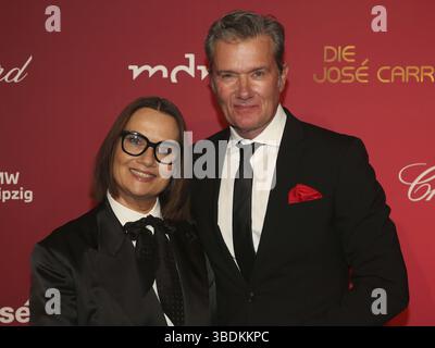L'actrice autrichienne Jenny Juergens et l'acteur allemand John Juergens au 29e Gala Jose Carreras 2023 le 14/12/2023 à Media City Leipzig, actre autrichien Banque D'Images