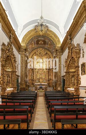 Faro, Portugal - 31 décembre 2020 : vue de l'intérieur de l'église Igreja do Carmo à Faro Banque D'Images