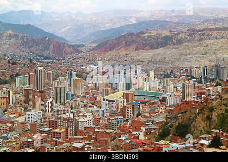 La Paz, la plus haute capitale du monde à l'altitude de 3 640 mètres au-dessus du niveau de la mer, vue depuis le téléphérique Mi Teleferico, Bolivie, Amérique du Sud Banque D'Images