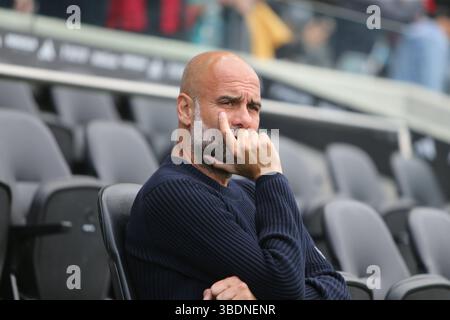 Craven Cottage, Londres le dimanche 25 mai 2025. Londres, Royaume-Uni. 25 mai 2025. Manchester City Manager Pep Guardiola lors du match de premier League entre Fulham et Manchester City au Craven Cottage, Londres, le dimanche 25 mai 2025. (Photo : Michael Driver | mi News) crédit : MI News & Sport /Alamy Live News Banque D'Images