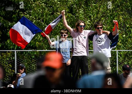 Paris, France. 25 mai 2025. Supporters de la France lors de la première journée du Roland-Garros 2025, Open de France, tournoi de tennis du Grand Chelem le 25 mai 2025 au stade Roland-Garros à Paris, France - photo Matthieu Mirville/DPPI crédit : DPPI Media/Alamy Live News Banque D'Images