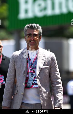 Montecarlo, Mezzolombardo, Monaco. 25 mai 2025. L'acteur américain Patrick Dempsey arrive dans le Paddock du Grand Prix FIA de formule 1 Monaco 2025 au circuit de Monaco à Montecarlo, Monaco. (Crédit image : © Daisy Facinelli/ZUMA Press Wire) USAGE ÉDITORIAL SEULEMENT ! Non destiné à UN USAGE commercial ! Banque D'Images
