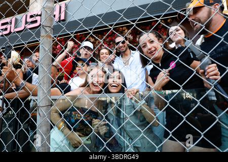 Monte-Carlo, Monaco. 25 mai 2025. Spectateurs, Grand Prix F1 de Monaco au circuit de Monaco le 25 mai 2025 à Monte-Carlo, Monaco. (Photo de HOCH Zwei) crédit : dpa/Alamy Live News Banque D'Images