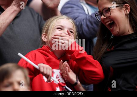 Stade de Wembley, Londres, Royaume-Uni. 25 mai 2025. EFL League One Play Off Football final, Charlton Athletic versus Leyton Orient ; Charlton Athletic supporters Credit : action plus Sports/Alamy Live News Banque D'Images