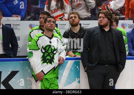 Buffalo, New York, États-Unis. 24 mai 2025. Les Buffalo bandits ont accueilli la Saskatchewan Rush lors du troisième match de la finale de la Coupe de la Ligue nationale de crosse au Key Bank Center à Buffalo, New York. (Jonathan Tenca/CSM). Crédit : csm/Alamy Live News Banque D'Images
