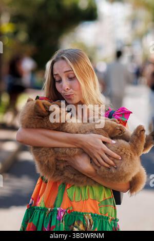Festival de Cannes - Tiffanys Lunch Julie Deluz beim Tiffanys Lunch während der 78. Filmfestspiele à Cannes im Carlton Beach AM 15.05.2025. *** Festival de Cannes Tiffanys déjeuner Julie Deluz au Tiffanys déjeuner au Festival de Cannes 78 à Carlton Beach le 15 05 2025 Copyright : xEventpressxKochanx Banque D'Images