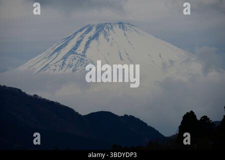 Mont Fuji vu du lac Ashi, Motohakone, Hakone, Japon, Asie. Banque D'Images
