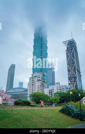 Meilleure vue de Taipei 101 – perspective diurne emblématique à Taipei, Taiwan Banque D'Images
