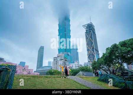 Meilleure vue de Taipei 101 – perspective diurne emblématique à Taipei, Taiwan Banque D'Images