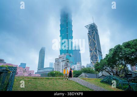 Meilleure vue de Taipei 101 – perspective diurne emblématique à Taipei, Taiwan Banque D'Images