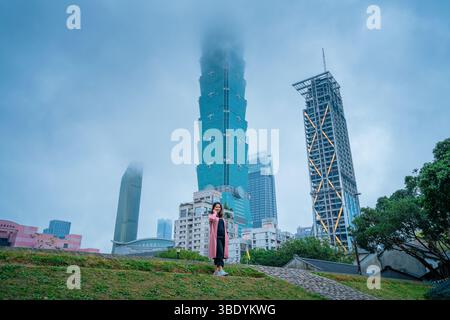 Meilleure vue de Taipei 101 – perspective diurne emblématique à Taipei, Taiwan Banque D'Images