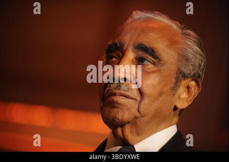 **FICHIER PHOTO** Charles Rangel est décédé. La fête pour célébrer le 80e anniversaire du député Charles Rangel au Plaza Hotel de New York. 11 août 2010. Crédit : Dennis Van Tine/MediaPunch Banque D'Images