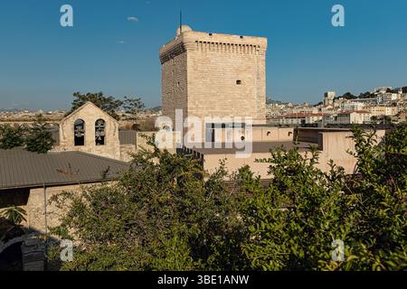 Détails du Fort Saint-Jean, fortification à Marseille, construite en 1660 par Louis XIV à l'entrée du Vieux-Port. Banque D'Images