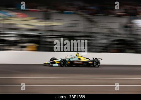 INDIANAPOLIS, INDIANA - mai 25 : Alexander Rossi (#20, Ed Carpenter Racing) lors de la NTT IndyCar Series 109e course de l'Indianapolis 500 au Indianapolis Motor Speedway le 25 mai 2025 à Indianapolis, Indiana. (Photo de Jeremy Hogan/The Bloomingtonian) Banque D'Images