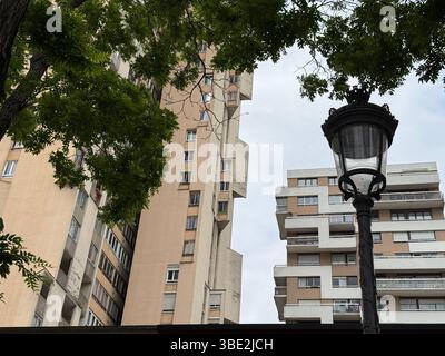 Paris, France. 23 mai 2025. Immeubles de grande hauteur dans le 19ème arrondissement. Crédit : Rachel Boßmeyer/dpa/Alamy Live News Banque D'Images