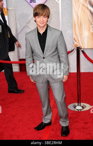 Jason Earles à la première de 'Hannah Montana : The Movie' au El Capitan Theatre à Hollywood, Los Angeles - 2 avril 2009 Banque D'Images