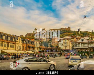 Panorama de la vieille ville de Tbilissi. Vieux centre-ville de Tbilissi Géorgie. Vue sur les rues anciennes. Banque D'Images