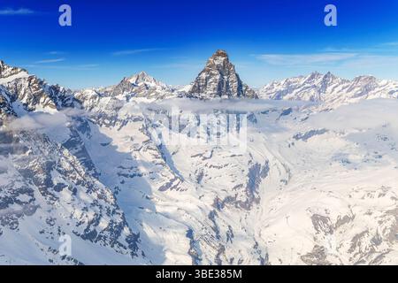 La Suisse, canton du Valais, Zermatt, (Cervin) (4478m) (vue aérienne) Banque D'Images