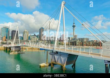 Nouvelle-Zélande, Île du Nord, Auckland, Wynyard Quarter Bridge Banque D'Images