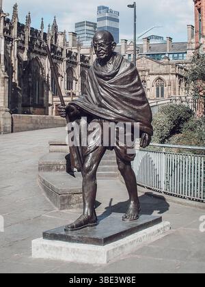 Mahatma Gandhi Statue par Ram V Sutar Banque D'Images