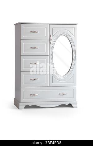 Coiffeuse d'enfants à lit en bois isolée sur fond blanc. commode avec miroir Banque D'Images