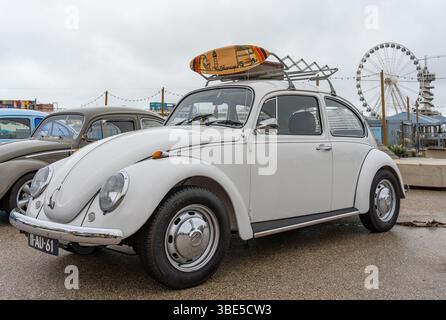 Scheveningen la Haye, pays-Bas, 25.05.2025, Classic german Volkswagen Beetle de 1973 en couleur blanche au salon Aircooler Classic car Banque D'Images