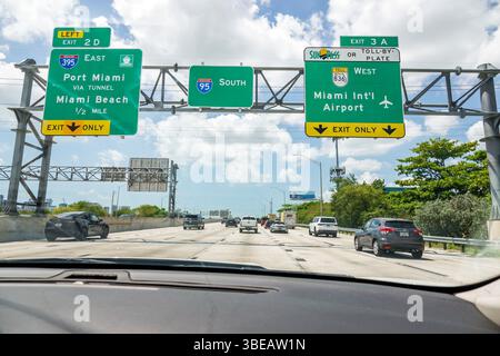 Miami Floride, autoroute Interstate 95 I-95, sortie 2D I-395 East Port Miami via tunnel, Miamarina, terminal de fret Dodge Island, sortie Miami Beach ha Banque D'Images