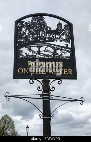 Panneau, Bourton-on-the-Water, Cotswolds, Gloucestershire, Angleterre, grande-Bretagne Banque D'Images