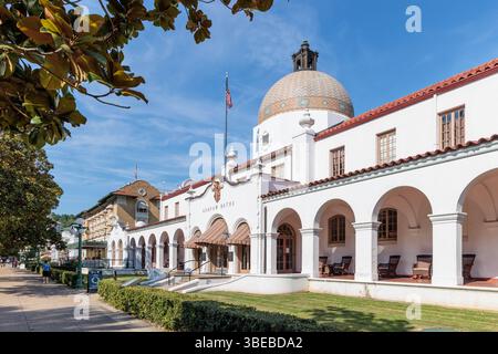 Bains de Quapaw Baths le long de Bathhouse Row sur Central Avenue à Hot Springs, Arkansas, États-Unis Banque D'Images