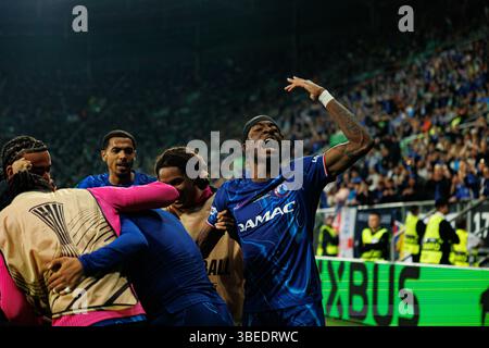 Les joueurs de Chelsea vus célébrer après le but de Jadon Sancho lors de la finale de l'UEFA Conference League 2025 entre le Real Betis Balompie et le Chelsea FC (Maciej Rogowski) Banque D'Images