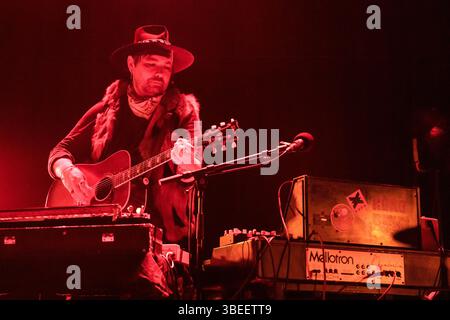 Oslo, Norvège. 28 mai 2025. Le groupe de rock américain The Brian Jonestown massacre donne un concert au Rockefeller à Oslo. Ici, le musicien Emil Nikolaisen est vu en direct sur scène. Crédit : Gonzales photo/Alamy Live News Banque D'Images
