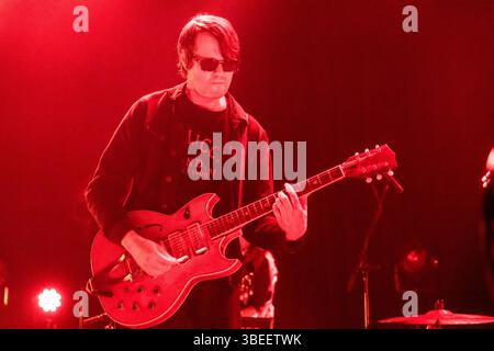 Oslo, Norvège. 28 mai 2025. Le groupe de rock américain The Brian Jonestown massacre donne un concert au Rockefeller à Oslo. Ici, le musicien Hakon Adalsteinsson est vu en direct sur scène. Crédit : Gonzales photo/Alamy Live News Banque D'Images