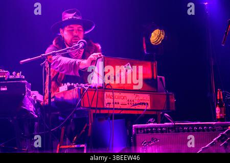 Oslo, Norvège. 28 mai 2025. Le groupe de rock américain The Brian Jonestown massacre donne un concert au Rockefeller à Oslo. Ici, le musicien Emil Nikolaisen est vu en direct sur scène. Crédit : Gonzales photo/Alamy Live News Banque D'Images